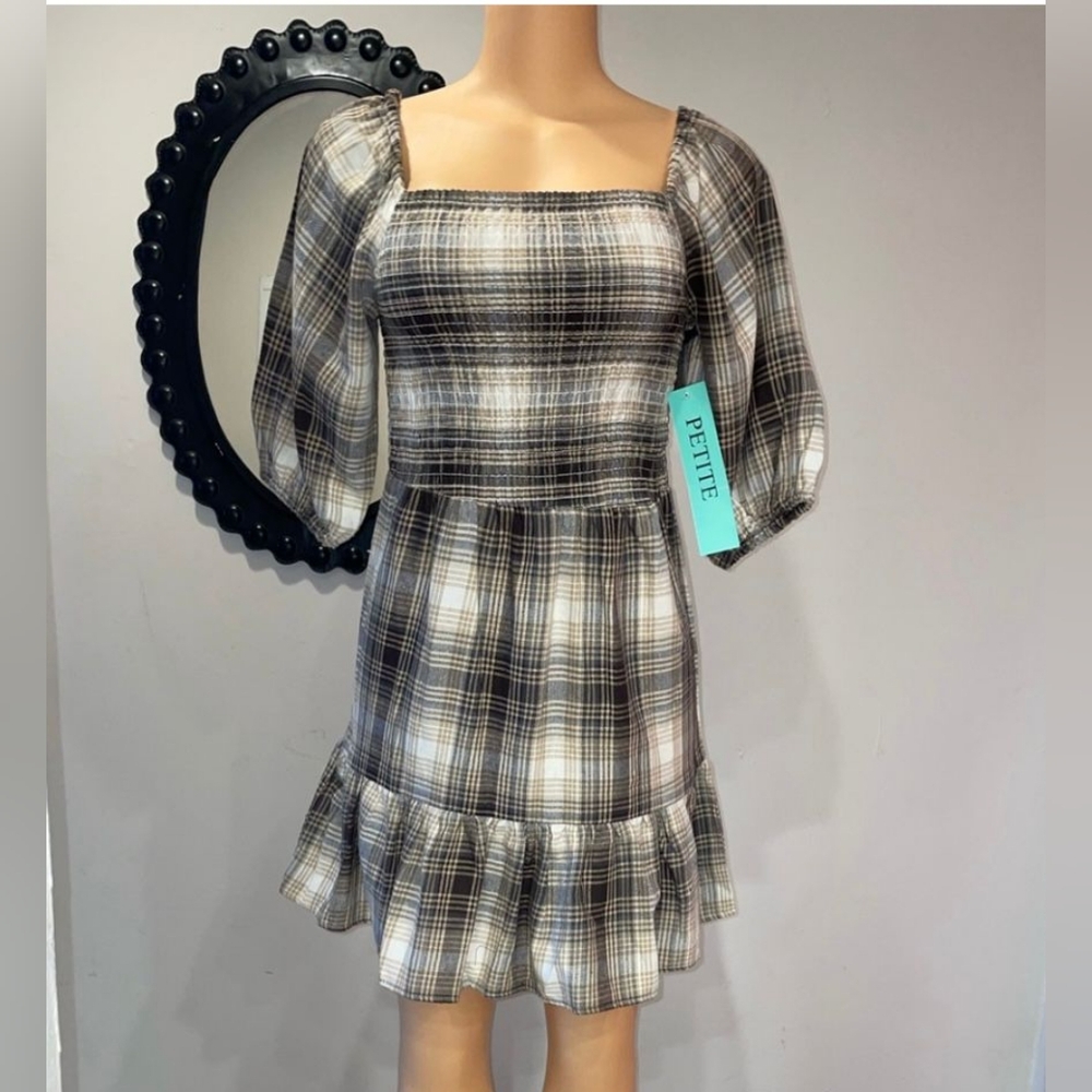 NWT PETITE DRESS SIZE PM CHEKERED